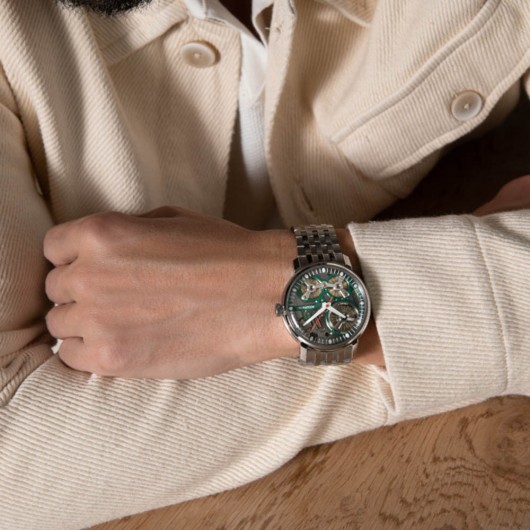 2ES6A006 - Accutron Spaceview